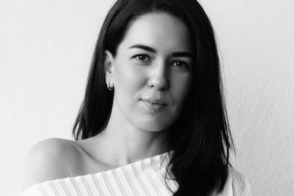 TVÁROVÁ POSILŇOVŇA